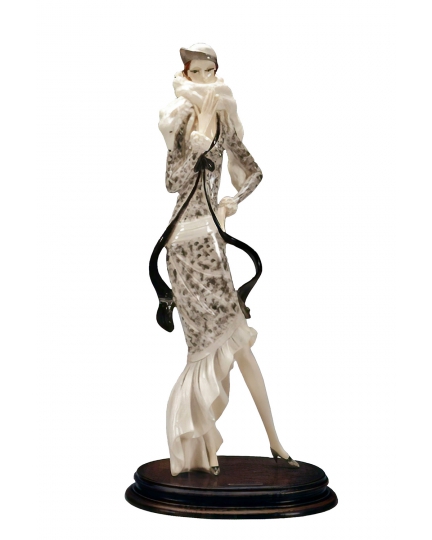 Judit marble statuette 600030011-01